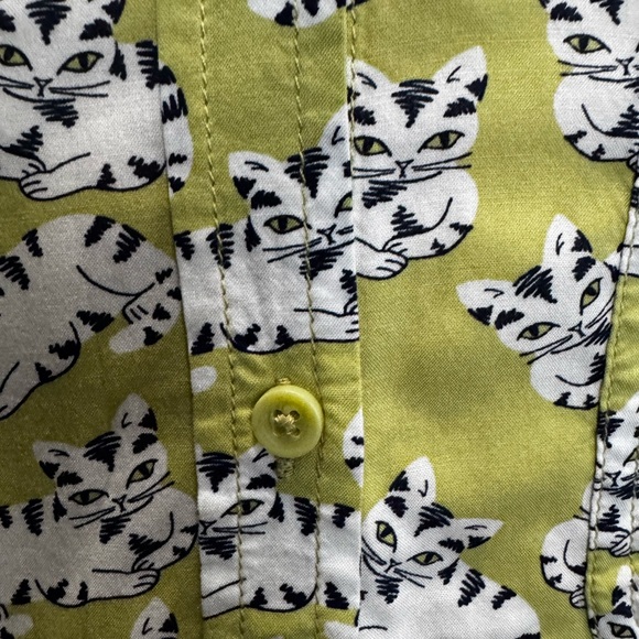 Adorable Lime Green Cat Pattern Button Up Blouse - Picture 4 of 10